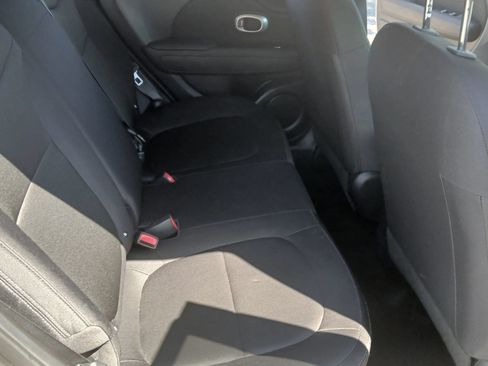 Used 2018 Kia Soul FWD image 19