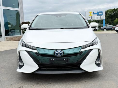 Used 2017 Toyota Prius Prime Advanced FWD image 5