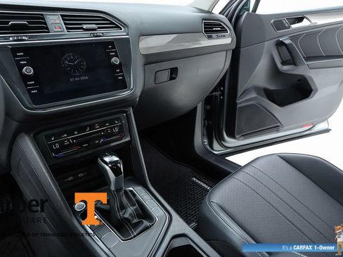 Used 2024 Volkswagen Tiguan SE w/ Panoramic Sunroof Package FWD image 62