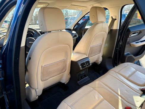 Used 2017 Jaguar F-PACE Prestige image 18