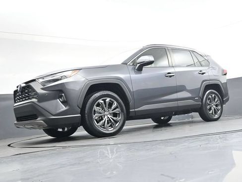 Used 2022 Toyota RAV4 Limited AWD/4WD image 34