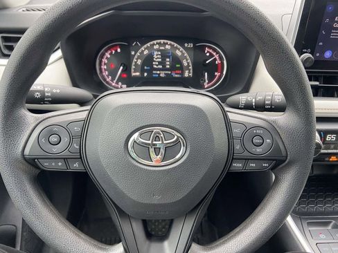 Used 2025 Toyota RAV4 XLE w/ Convenience Package image 35