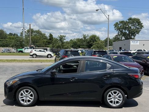 Used 2018 Toyota Yaris iA FWD image 6
