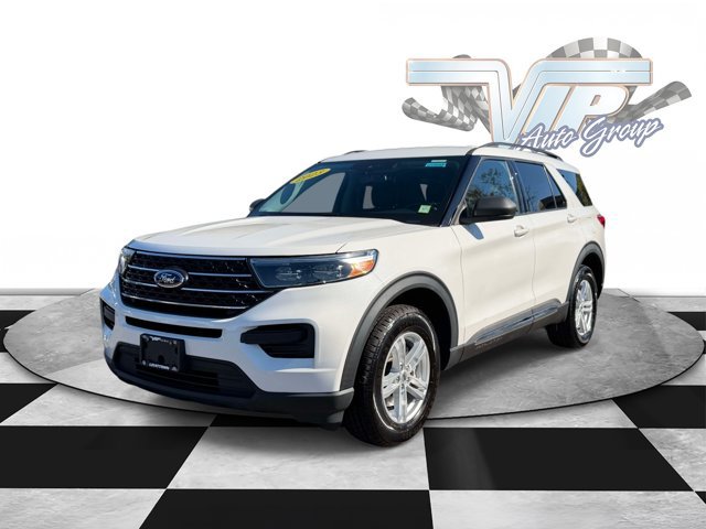 Used 2023 Ford Explorer XLT AWD/4WD image 8