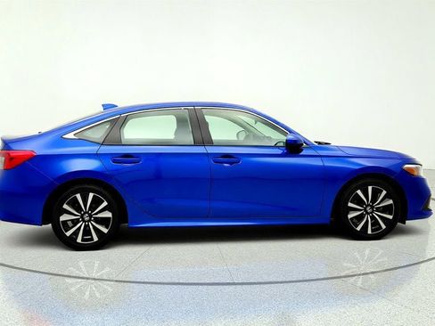 Used 2023 Honda Civic EX image 4