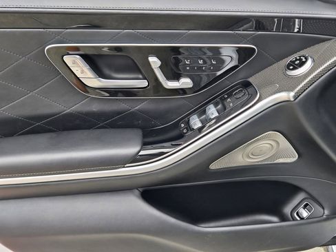 Used 2022 Mercedes-Benz S 580 S 580 image 32