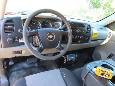 Used 2009 Chevrolet Silverado 3500 W/T RWD image 4