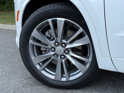 Used 2023 Cadillac XT6 Premium Luxury w/ Platinum Package FWD image 9