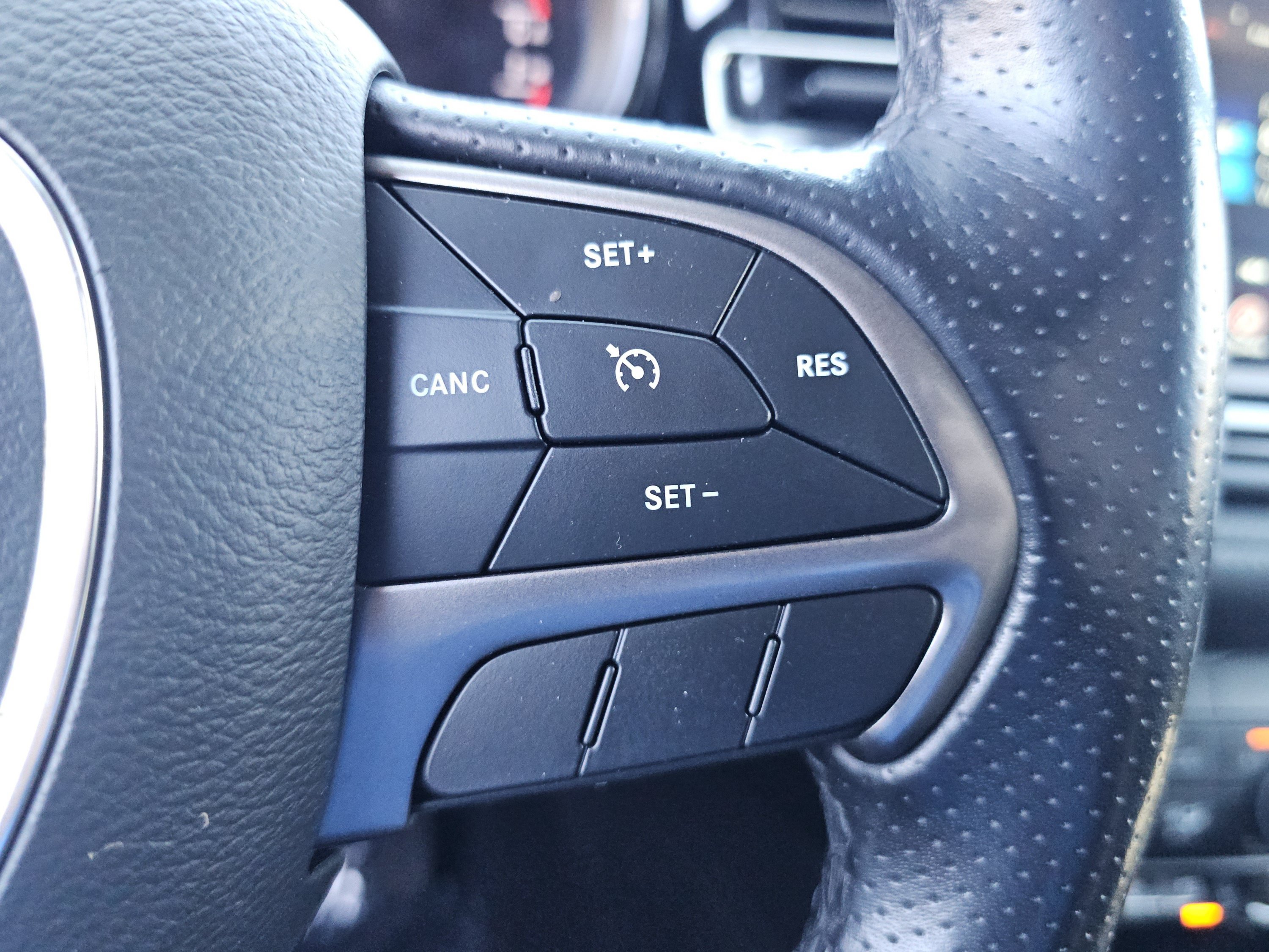 Used 2023 Dodge Durango SXT AWD/4WD image 11