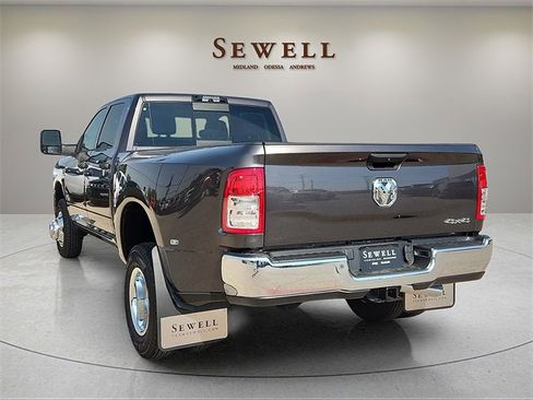 Used 2024 RAM 3500 Tradesman w/ Chrome Appearance Group image 14