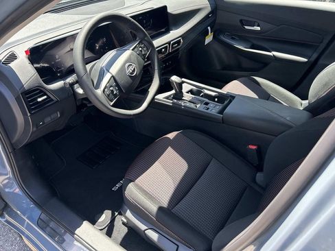 New 2026 Nissan Sentra SR w/ Floor Mat Package FWD image 13