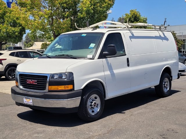 Used 2021 GMC Savana 2500 w/ Driver Convenience Package RWD image 9