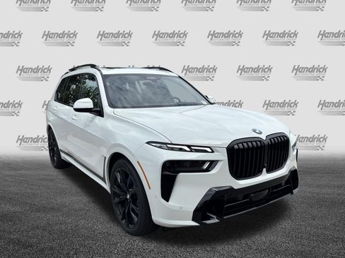 New 2027 BMW X7 xDrive40i w/ M Sport Package AWD/4WD image 2
