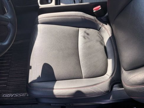 Used 2023 Honda Odyssey Sport image 23