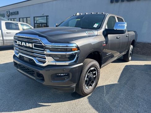 New 2025 RAM 2500 Laramie image 14