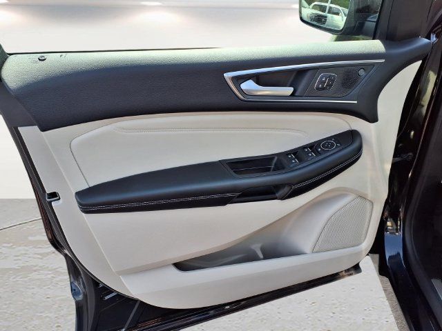 Used 2024 Ford Edge Titanium w/ Equipment Group 301A AWD/4WD image 17