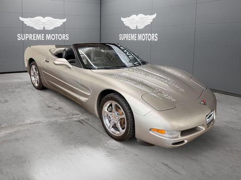 Used 2000 Chevrolet Corvette Convertible w/ Memory Pkg image 8