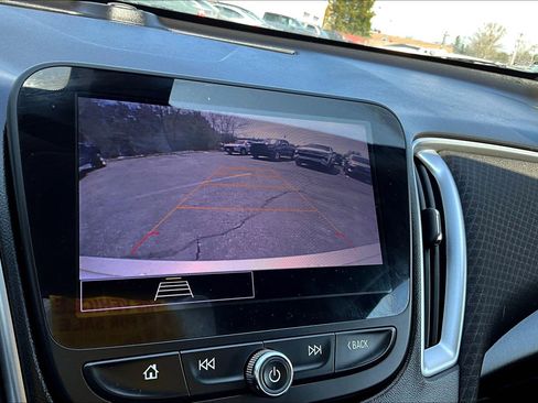 Used 2022 Chevrolet Malibu LS image 9
