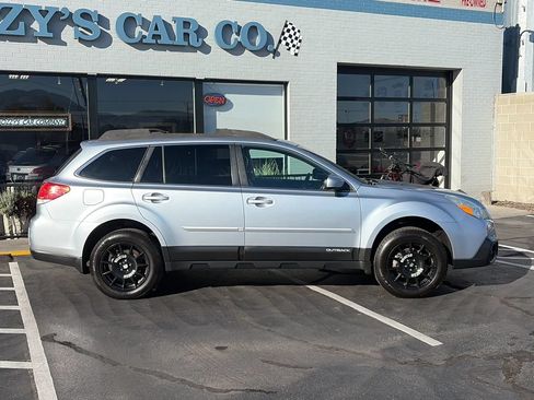 Used 2013 Subaru Outback 2.5i Limited w/ Moonroof Pkg AWD/4WD image 2