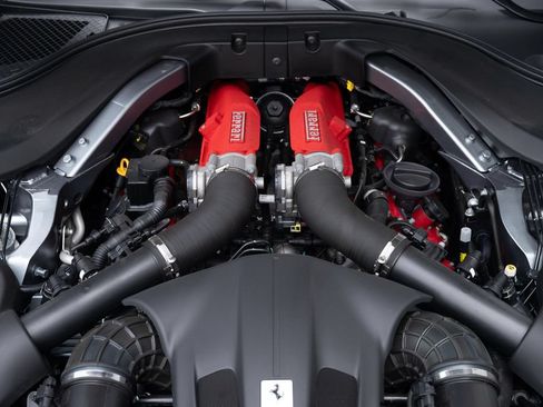 Used 2022 Ferrari Portofino M RWD image 13