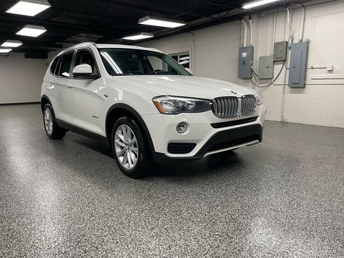 Used 2016 BMW X3 xDrive28i image 2