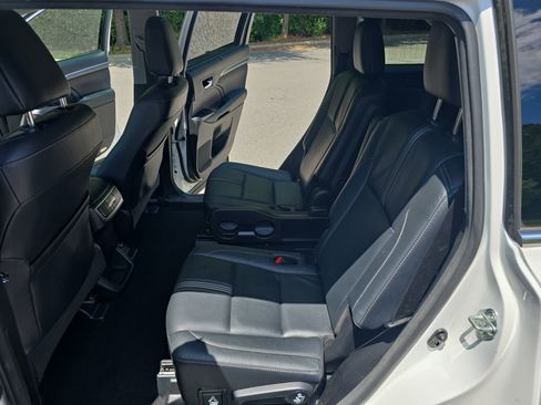 Used 2017 Toyota Highlander SE AWD/4WD image 14