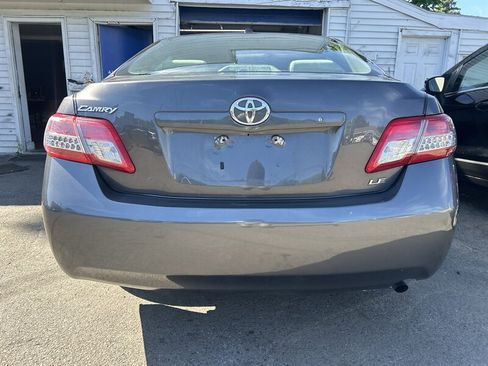 Used 2011 Toyota Camry LE w/ LE Extra-Value Pkg FWD image 13