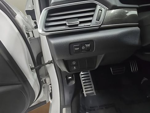 Used 2020 Honda Accord Sport image 10