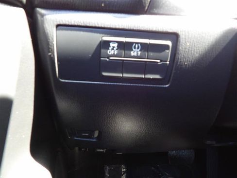 Used 2015 MAZDA MAZDA3 i SV image 22