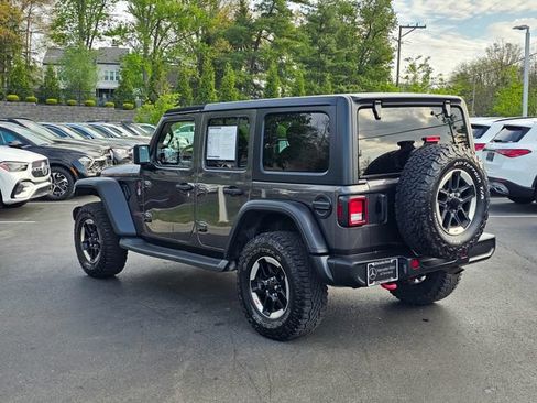 Used 2021 Jeep Wrangler Unlimited Rubicon w/ Cold Weather Group AWD/4WD image 11