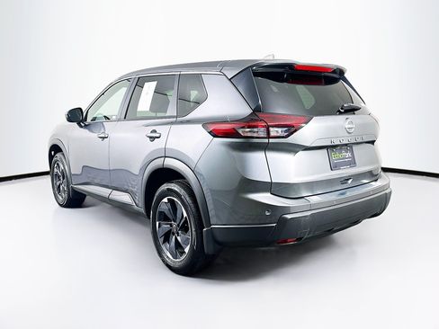 Used 2026 Nissan Rogue SV FWD image 5