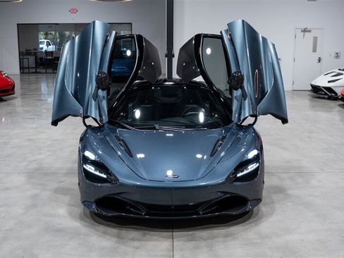 Used 2018 McLaren 720S Performance RWD image 33