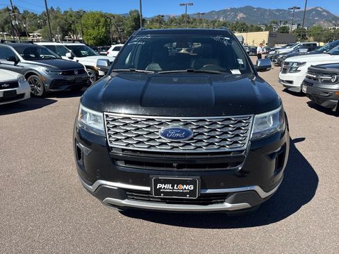 Used 2018 Ford Explorer Platinum AWD/4WD image 2