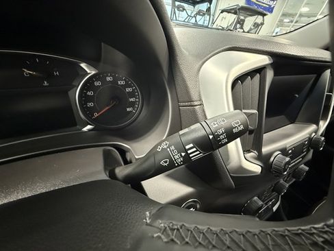 Used 2024 GMC Terrain SLT image 37