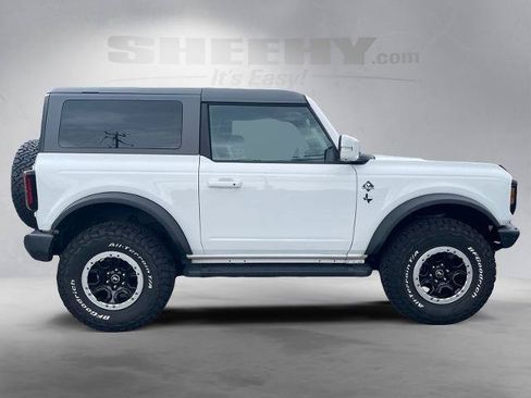 Certified 2021 Ford Bronco Outer Banks w/ Sasquatch Package AWD/4WD image 3