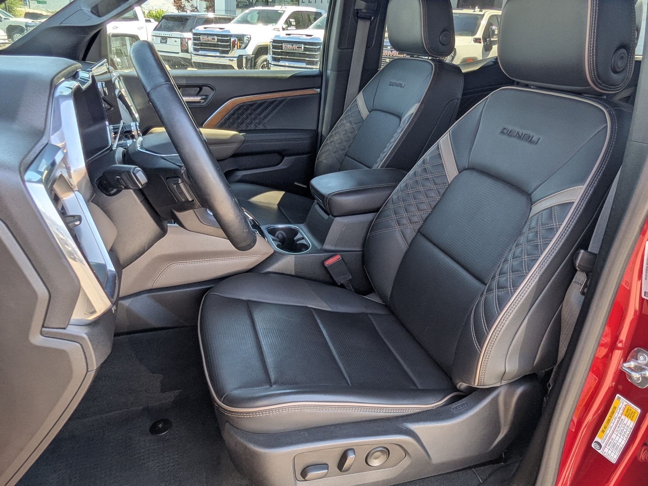 Certified 2023 GMC Canyon Denali AWD/4WD image 15