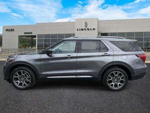 Used 2025 Ford Explorer Platinum w/ Ultimate Package AWD/4WD image 6