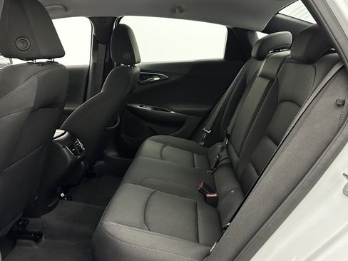 Used 2025 Chevrolet Malibu LT image 23