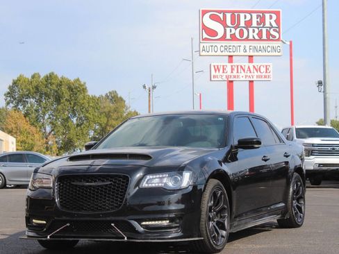 Used 2019 Chrysler 300 S w/ 300S Premium Group 2 image 7