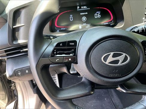 Used 2025 Hyundai Elantra Sport FWD image 23