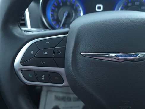 Used 2019 Chrysler 300 Touring w/ Quick Order Package 2EF RWD image 27