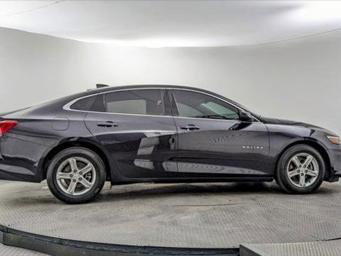 Used 2022 Chevrolet Malibu LS w/ Driver Confidence Package II FWD image 9