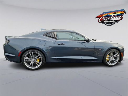 Used 2022 Chevrolet Camaro LT w/ RS Package RWD image 7