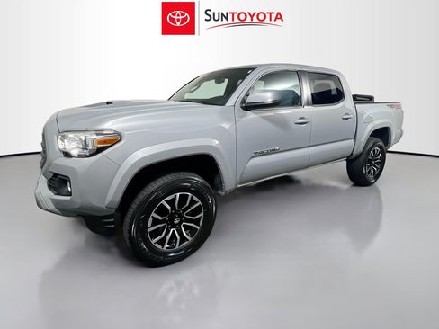 Used 2021 Toyota Tacoma TRD Sport w/ Technology Package AWD/4WD image 9