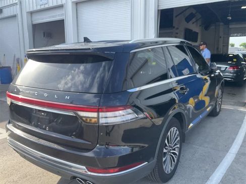 Used 2020 Lincoln Aviator Reserve w/ Equipment Group 201A RWD image 2