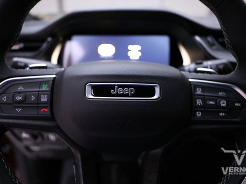 New 2026 Jeep Grand Cherokee Altitude AWD/4WD image 22