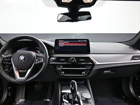 Used 2023 BMW 530i xDrive w/ Premium Package AWD/4WD image 15