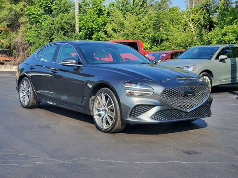 Used 2024 Genesis G70 2.5T AWD/4WD image 2