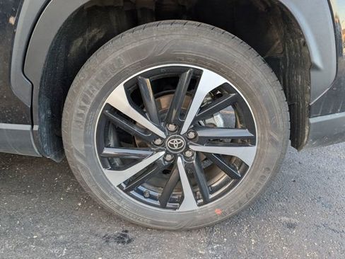 Used 2024 Toyota Corolla Cross XSE image 25