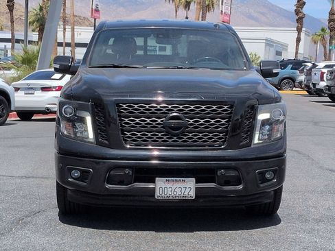 Used 2019 Nissan Titan SV w/ SV Convenience Package RWD image 7